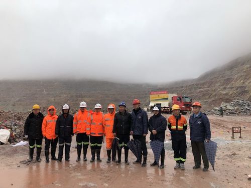 劉亞東、邱志峰-富興建設(shè)上杭分公司膠狀乳化炸藥混裝車項(xiàng)目正式投產(chǎn).jpg