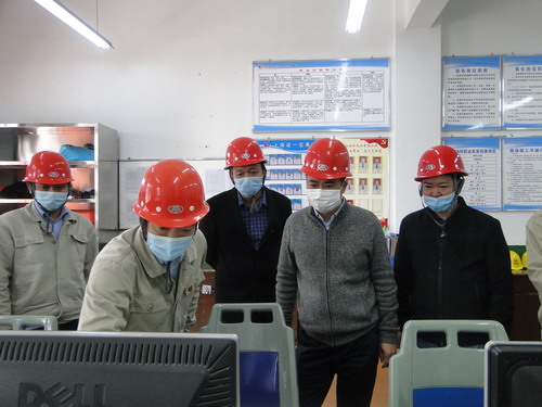 圖為：永安市常務(wù)副市長(zhǎng)肖世龍檢查現(xiàn)場(chǎng)1拍攝者許麗珠_調(diào)整大小.JPG