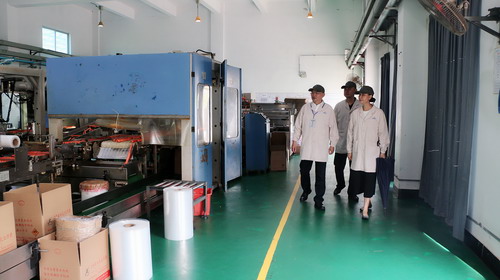 （建議采用）吳瑤：省機(jī)電控股公司黨委委員、副總經(jīng)理陳伯煒深入龍巖分公司乳化一車間開展安全檢查_調(diào)整大小.jpg