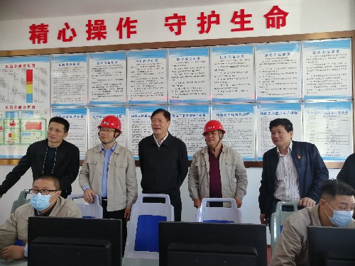 永安雙華公司鄧焱珍：機(jī)電控股紀(jì)委書(shū)記到雙華公司調(diào)研~1.jpg
