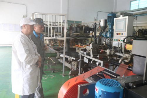 格式工廠采用-龍巖分公�?郭芳�?完善體系建設 助力企業(yè)發(fā)展2.jpg